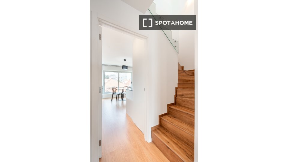 Apartment Porto, 1 bed, 64m² — photo 5