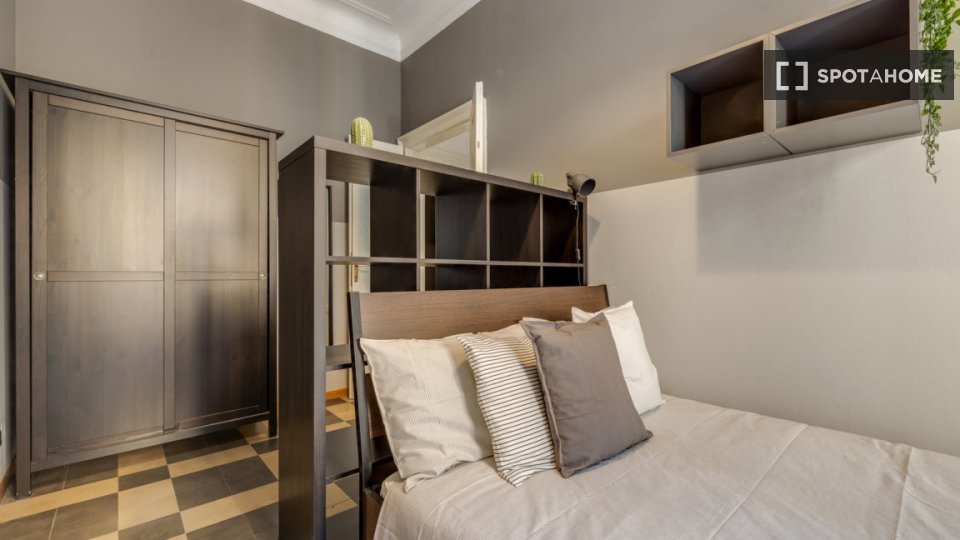 Double room Milan, 3 beds, 89m² — photo 1