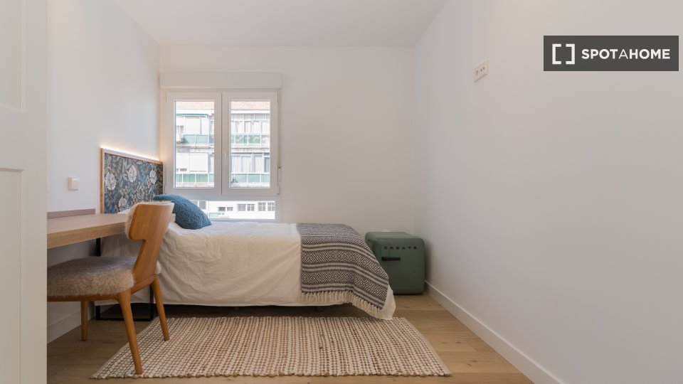 Double room Madrid, 6 beds — photo 12