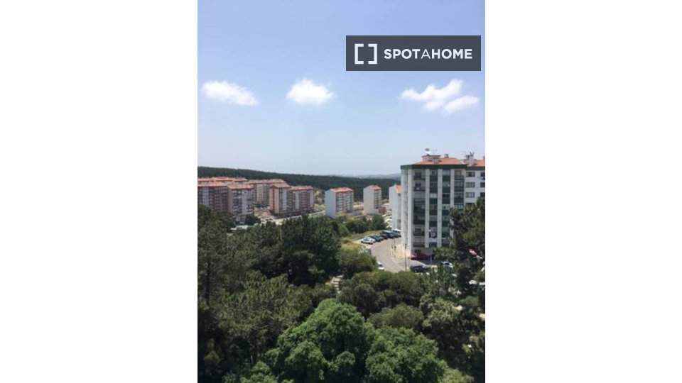 Apartment Lisbon, 3 beds, 74m² — photo 12