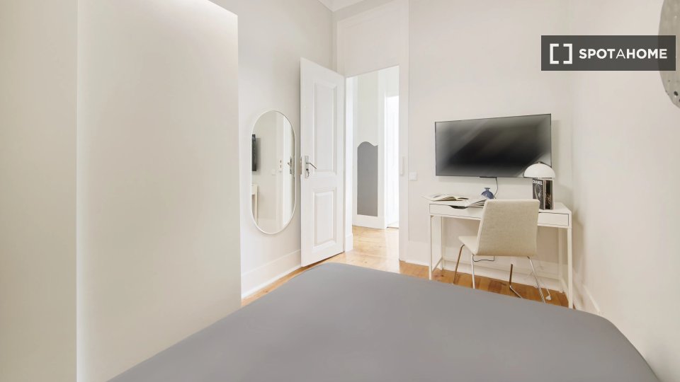 Double room Lisbon, 9 beds — photo 14