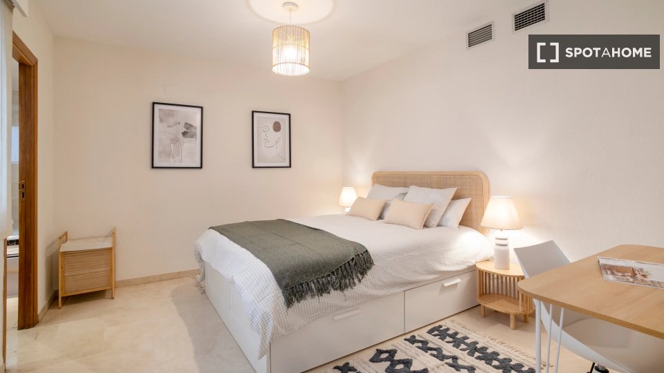 Double room Alicante, 6 beds — photo 9