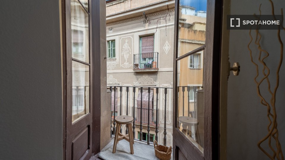 Double room Barcelona, 14 beds, 400m² — photo 3