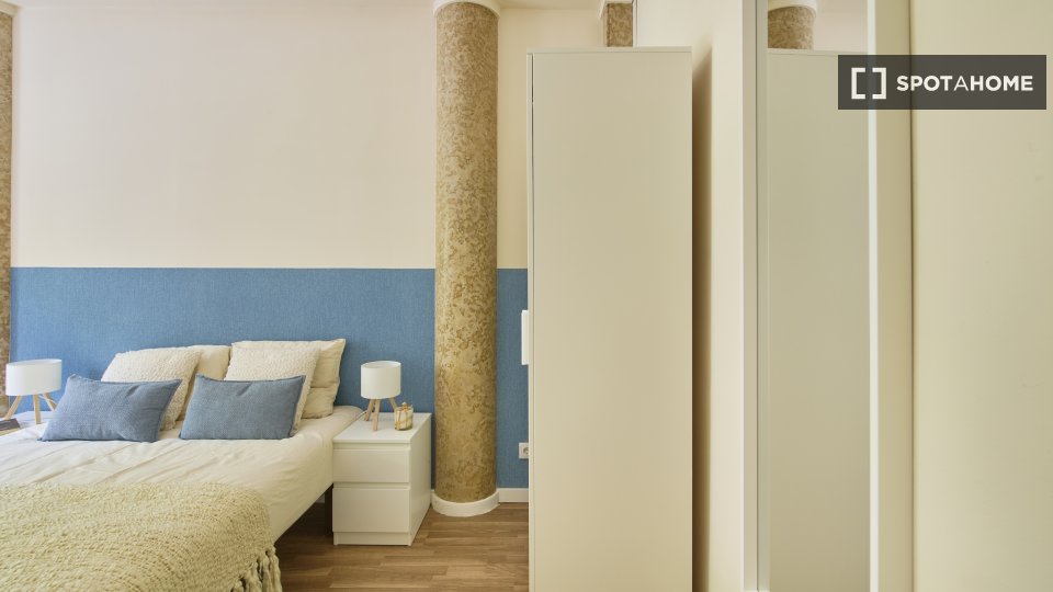 Double room Lisbon, 12 beds — photo 1