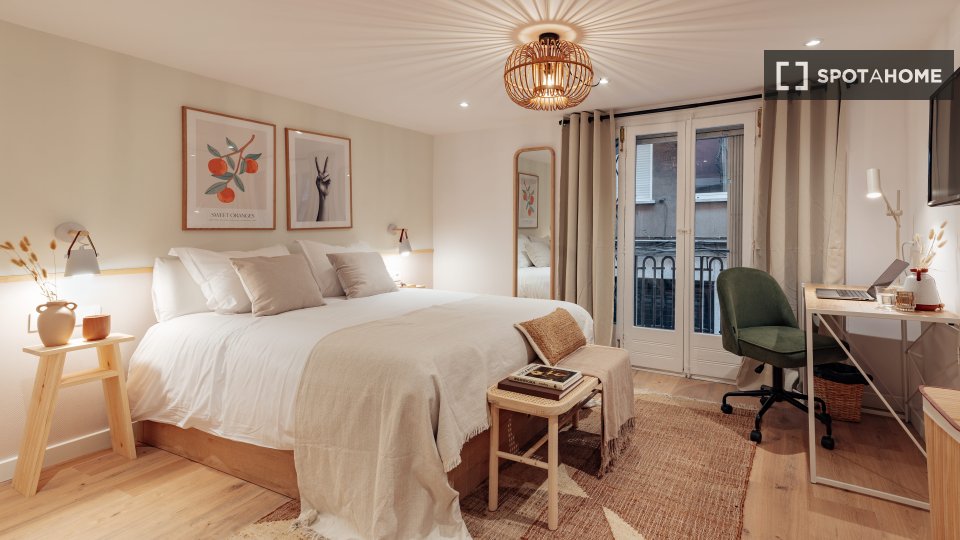 Apartment Barcelona, 2 beds, 51m² — photo 24