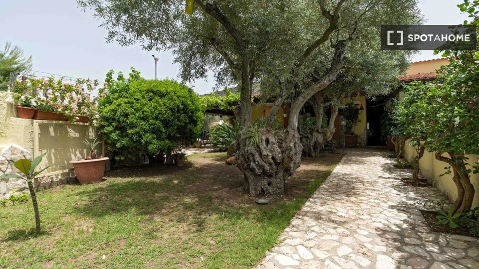 Apartment Cagliari, 1 bed — photo 3