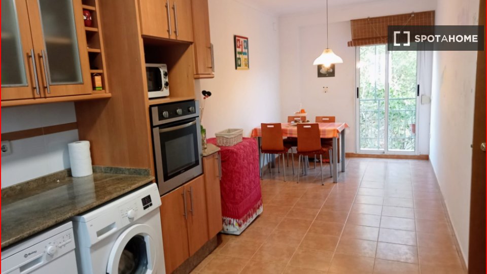 Double room Valencia, 4 beds, 110m² — photo 3