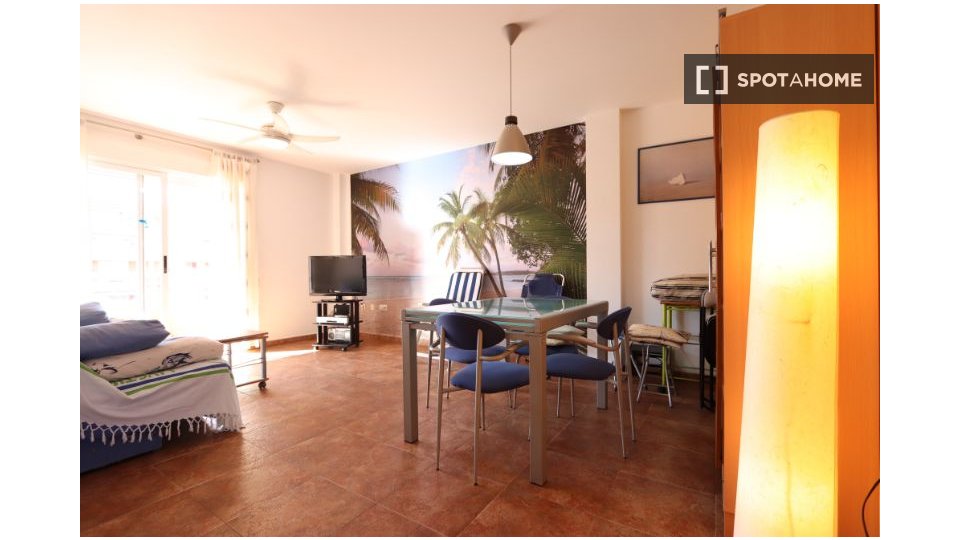 Apartment Alicante, 2 beds, 93m² — photo 3