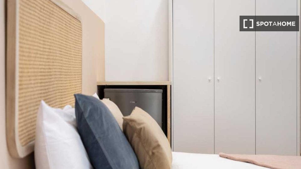 Double room Madrid, 12 beds — photo 18