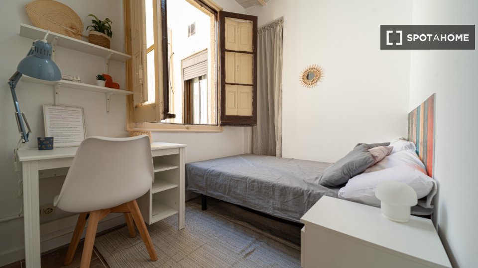 Double room Barcelona, 17 beds, 400m² — photo 2