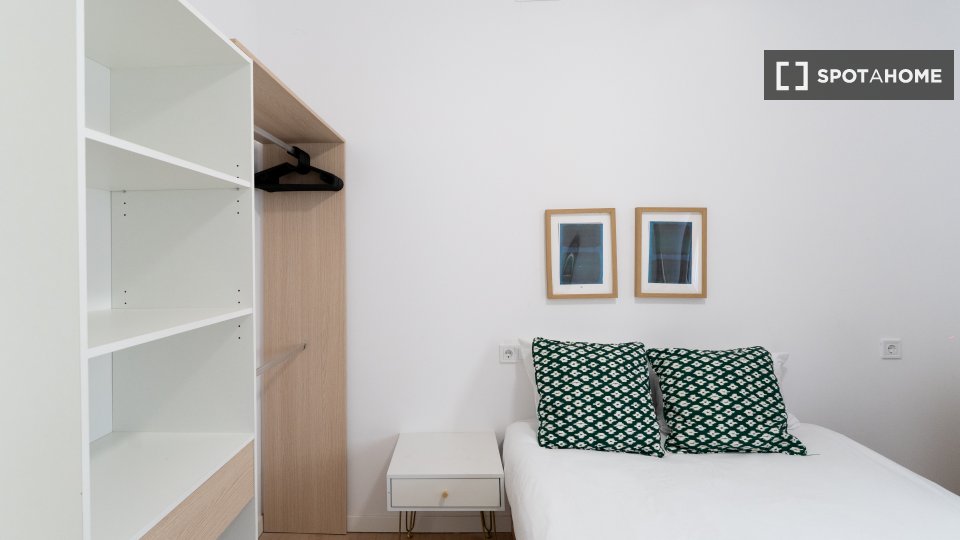 Double room Madrid, 10 beds — photo 61