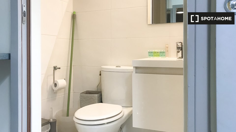 Apartment Paris, 1 bed, 18m² — photo 10