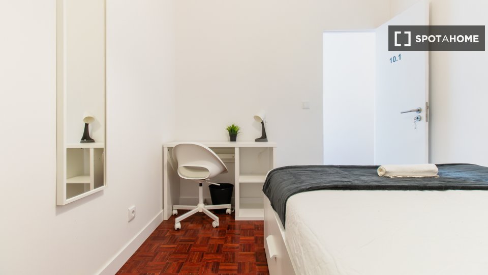 Double room Lisbon, 10 beds — photo 18