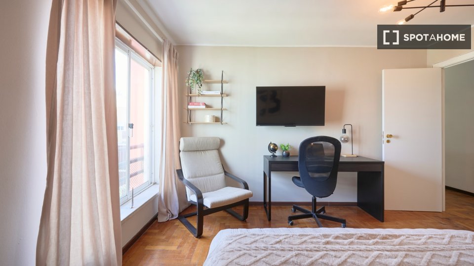 Double room Lisbon, 5 beds — photo 16