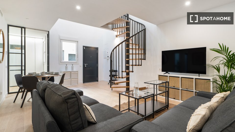 Double room Madrid, 4 beds, 140m² — photo 13