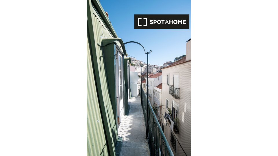 Apartment Lisbon, 2 beds, 58m² — photo 15