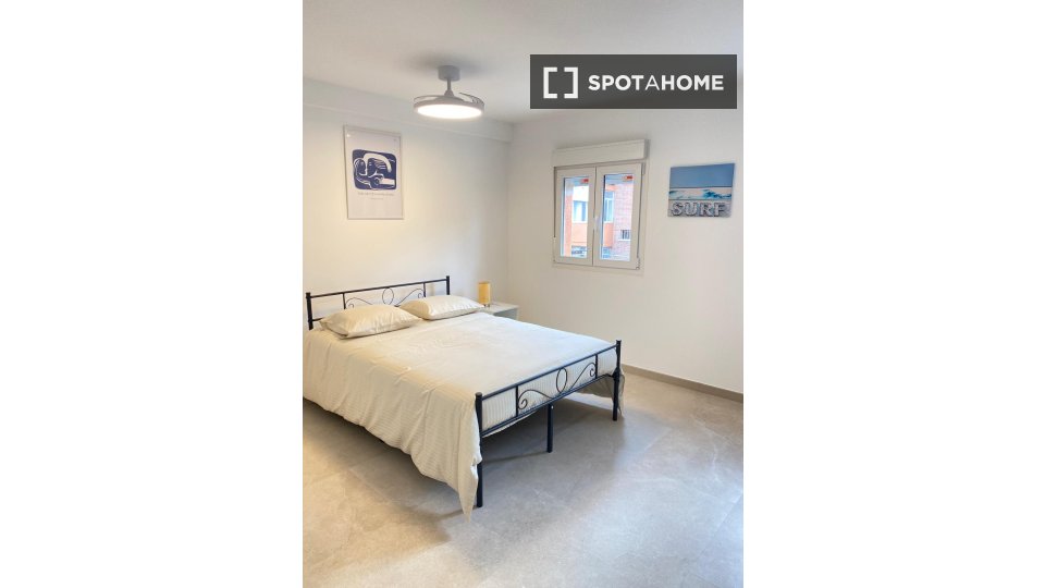 Double room Madrid, 3 beds — photo 16