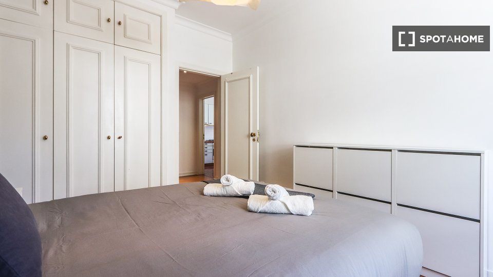 Apartment Lisbon, 2 beds — photo 17