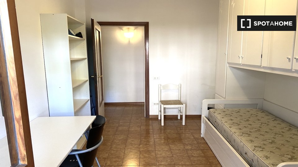 Double room Rome, 4 beds — photo 6