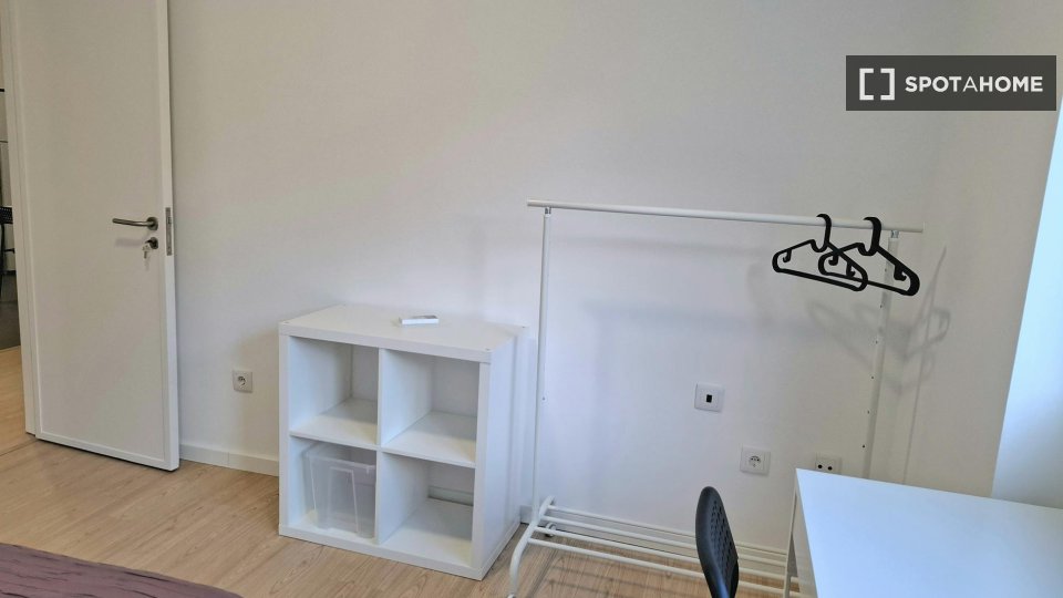 Double room Porto, 4 beds — photo 17
