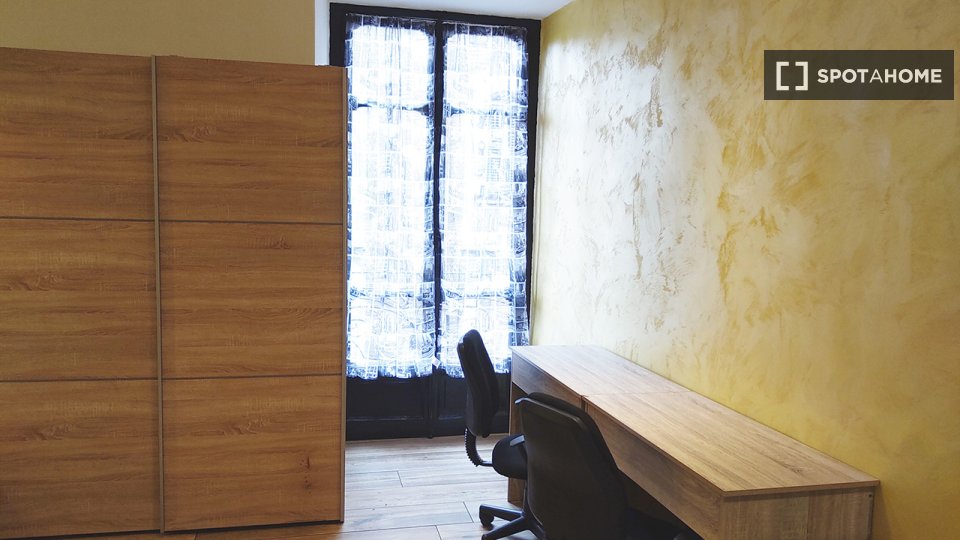 Double room Turin, 3 beds, 90m² — photo 7