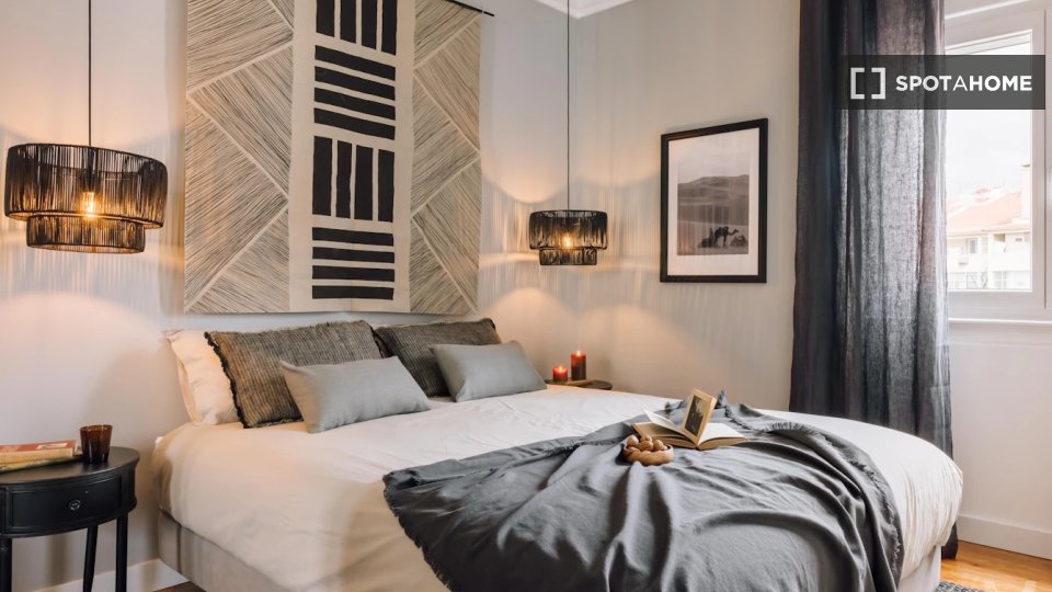 Apartment Lisbon, 2 beds, 66m² — photo 13