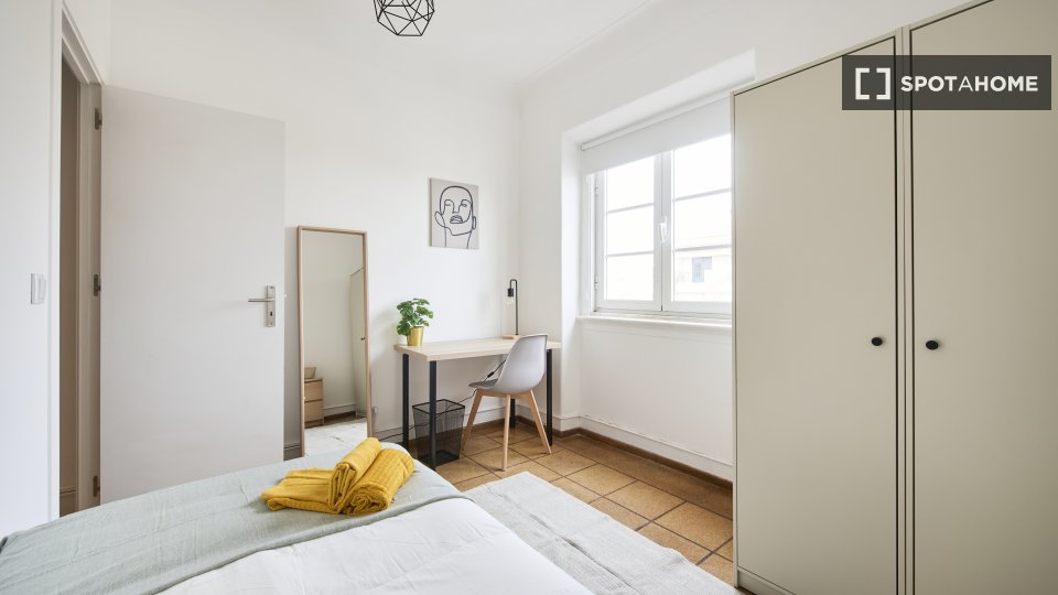 Double room Lisbon, 9 beds — photo 17