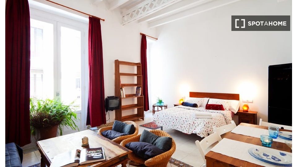 Studio apartment for rent in Barcelona - à Barcelone