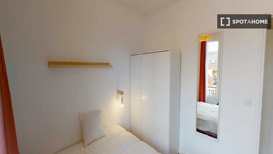 Double room Paris, 11 beds, 190m² — photo 21