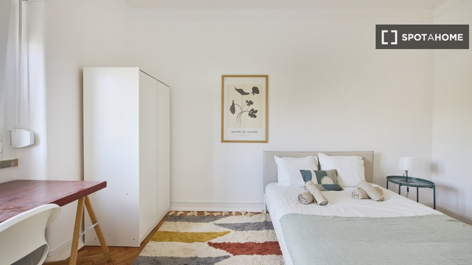 Double room Lisbon, 6 beds — photo 16
