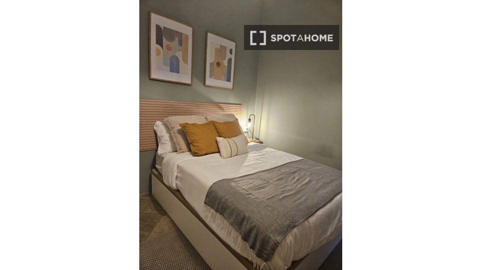 Double room Barcelona, 10 beds, 220m² — photo 10