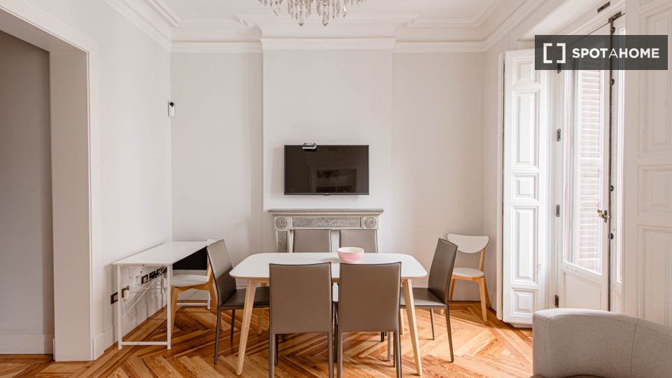 Apartment Madrid, 2 beds, 110m² — photo 9