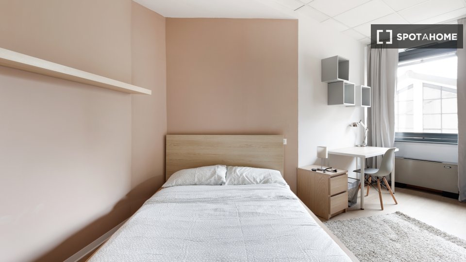 Double room Milan, 7 beds, 165m² — photo 11