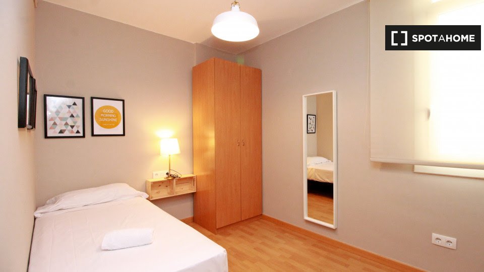 Apartment Barcelona, 4 beds, 140m² — photo 15