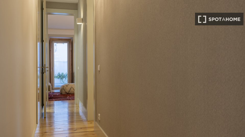 Apartment mono Lisbon, 80m² — photo 18