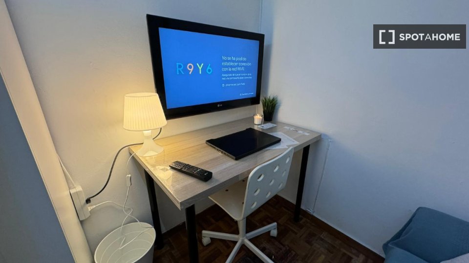 Double room Barcelona, 5 beds, 110m² — photo 1