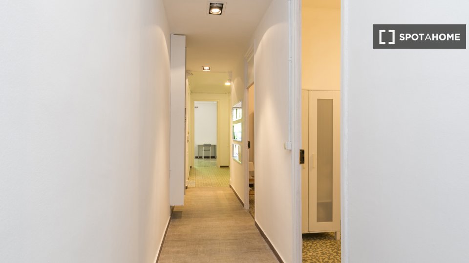 Double room Barcelona, 6 beds, 100m² — photo 14