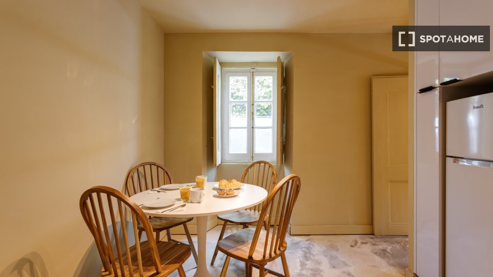Apartment mono Lisbon, 60m² — photo 2