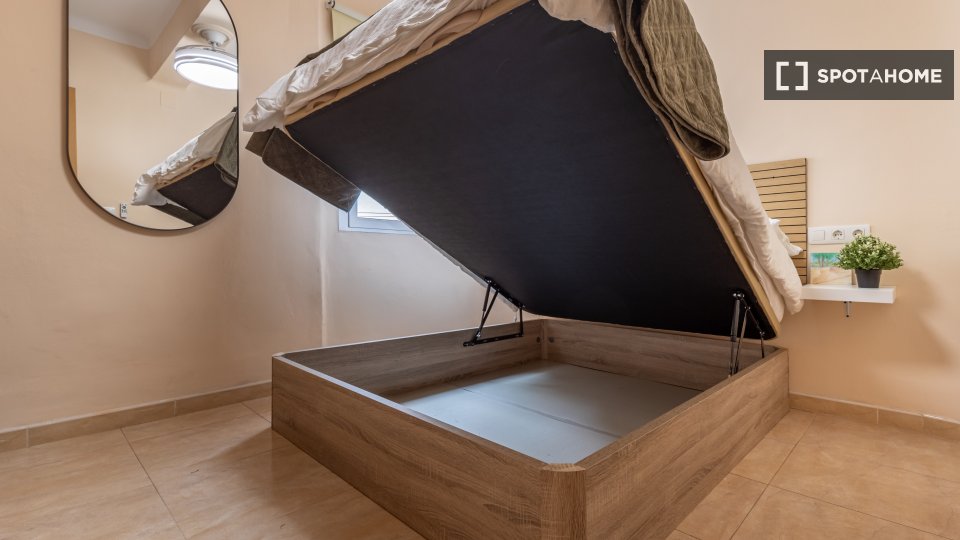 Double room Granada, 6 beds — photo 4