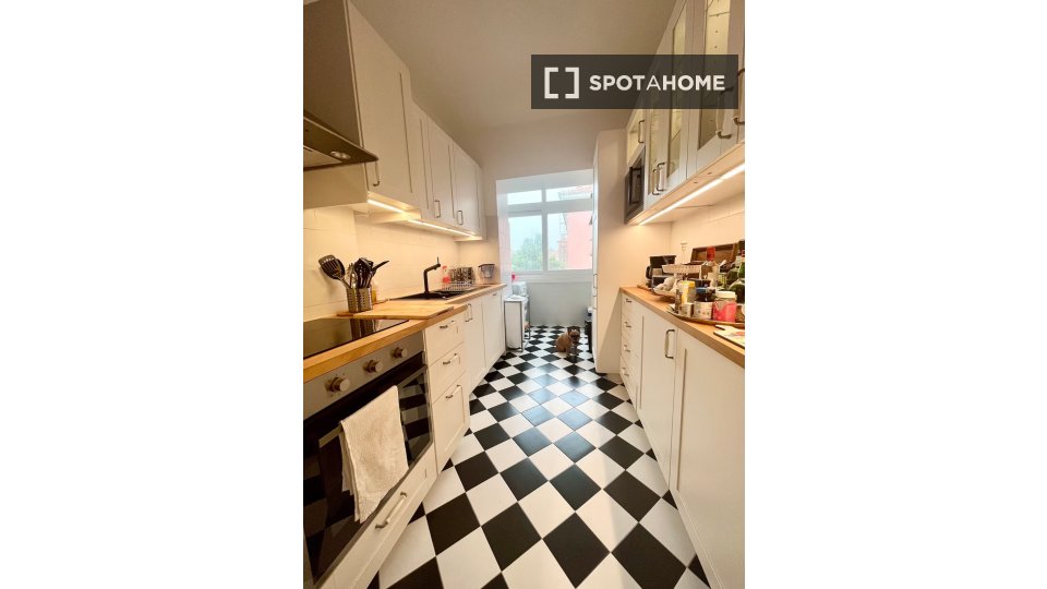 Apartment Lisbon, 1 bed — photo 2