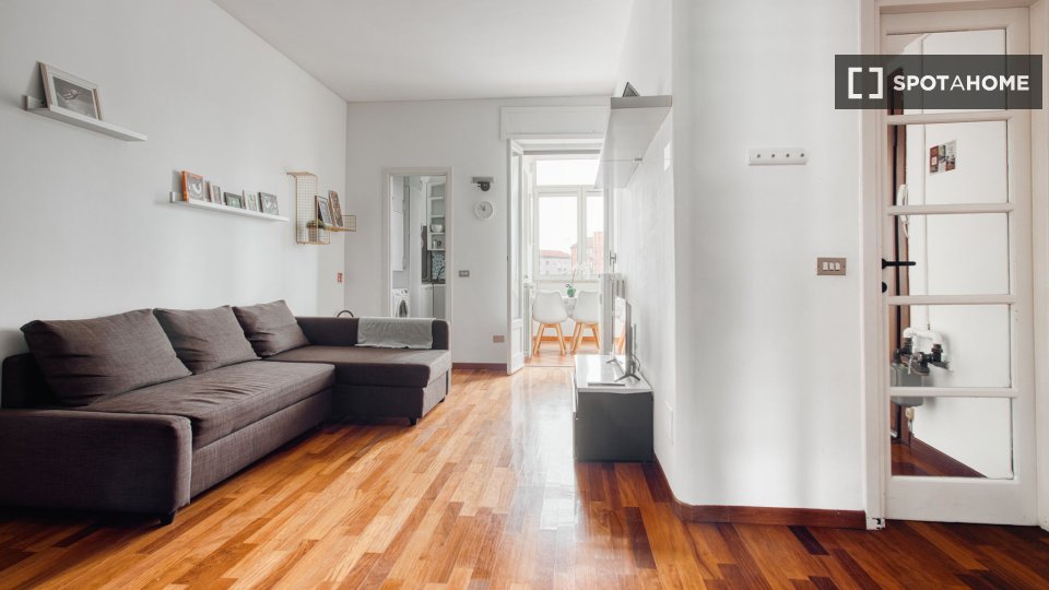 Apartment Milan, 1 bed, 59m² — photo 18