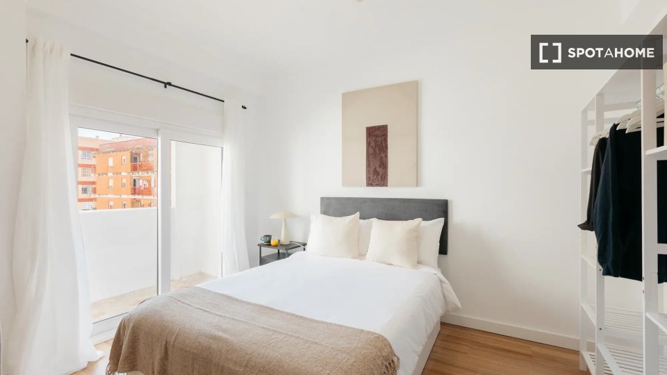 Double room Valencia, 5 beds — photo 9