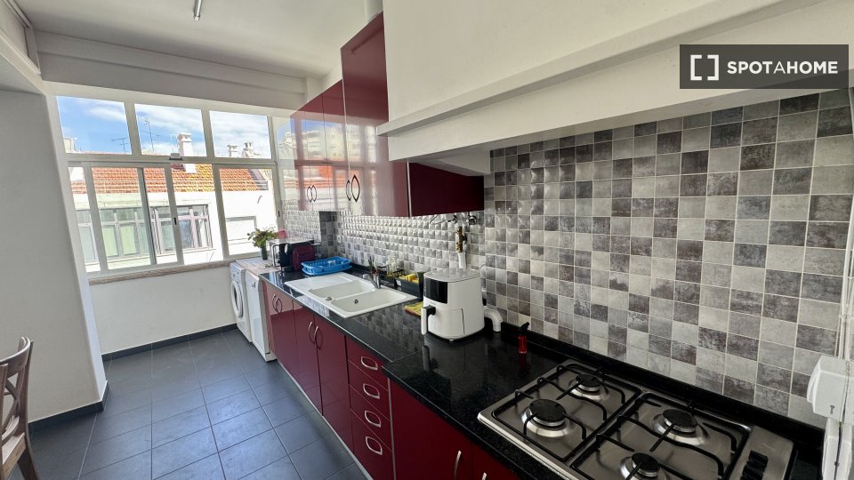 Double room Lisbon, 4 beds, 112m² — photo 8