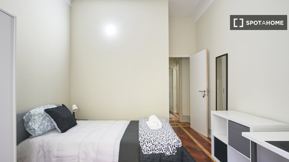 Double room Lisbon, 9 beds — photo 34