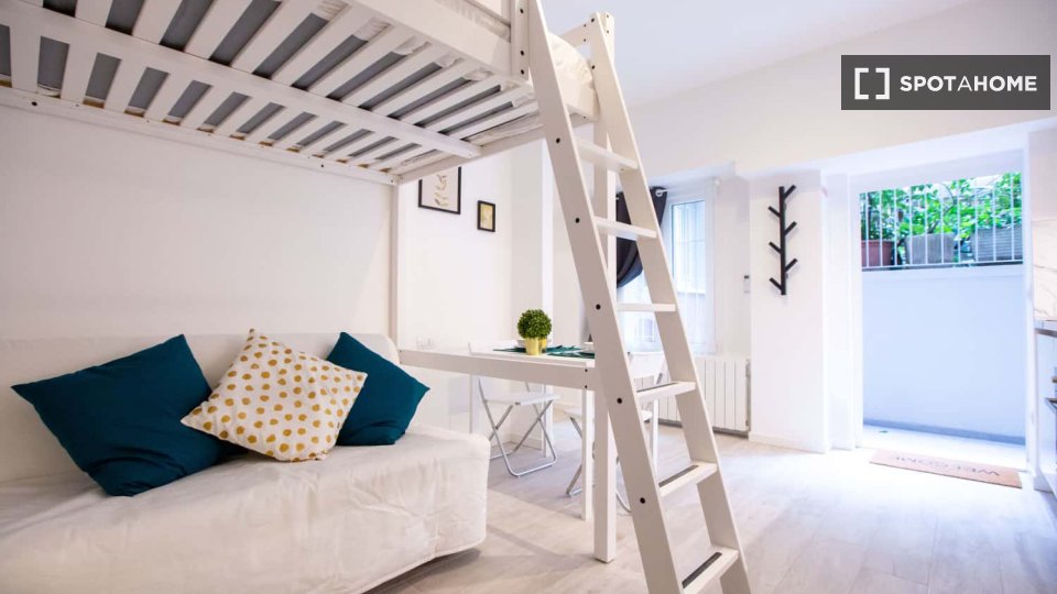 Apartment Milan, 1 bed — photo 16