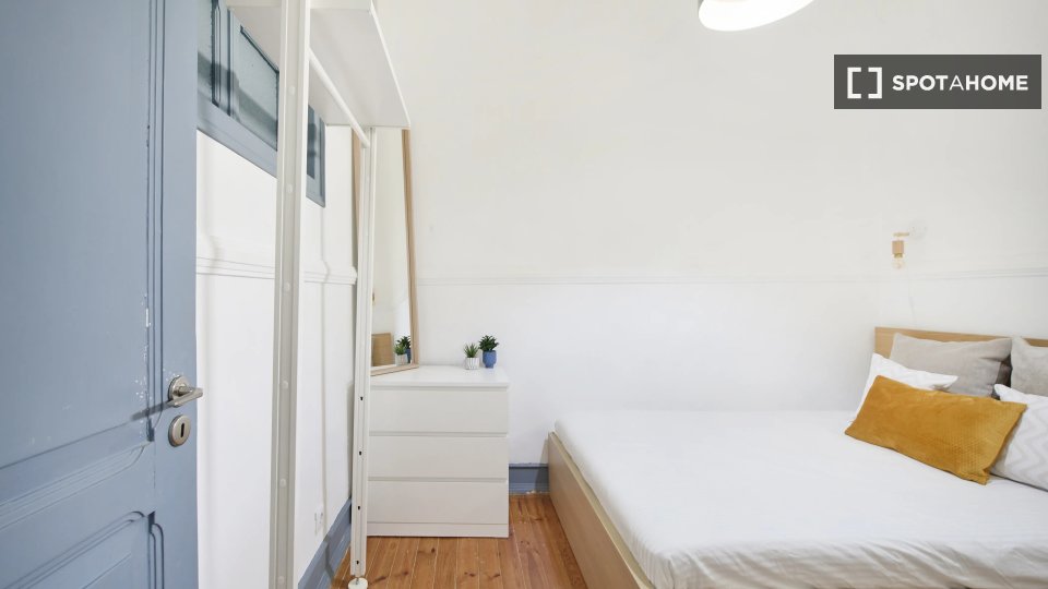 Double room Lisbon, 4 beds — photo 1
