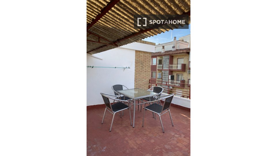 Double room Zaragoza, 4 beds — photo 7