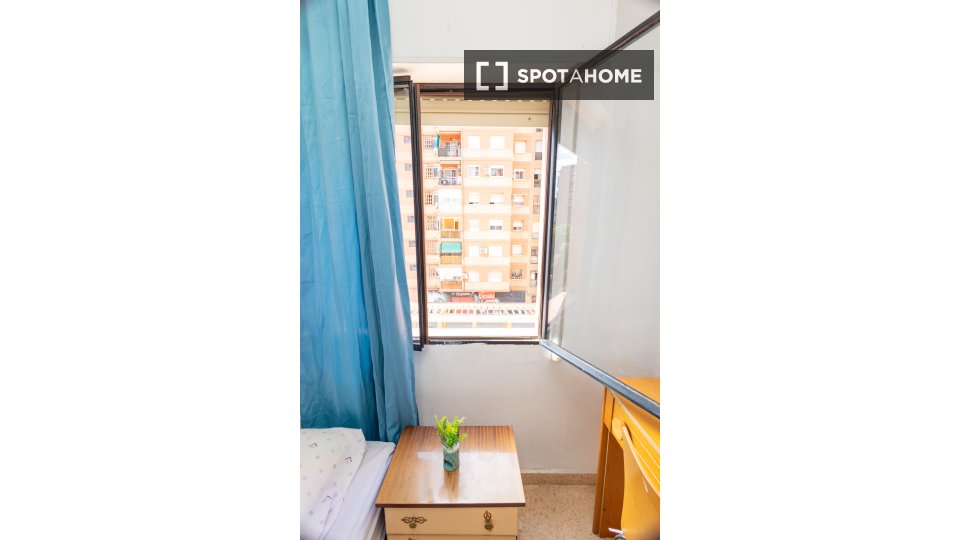 Double room Valencia, 4 beds — photo 13