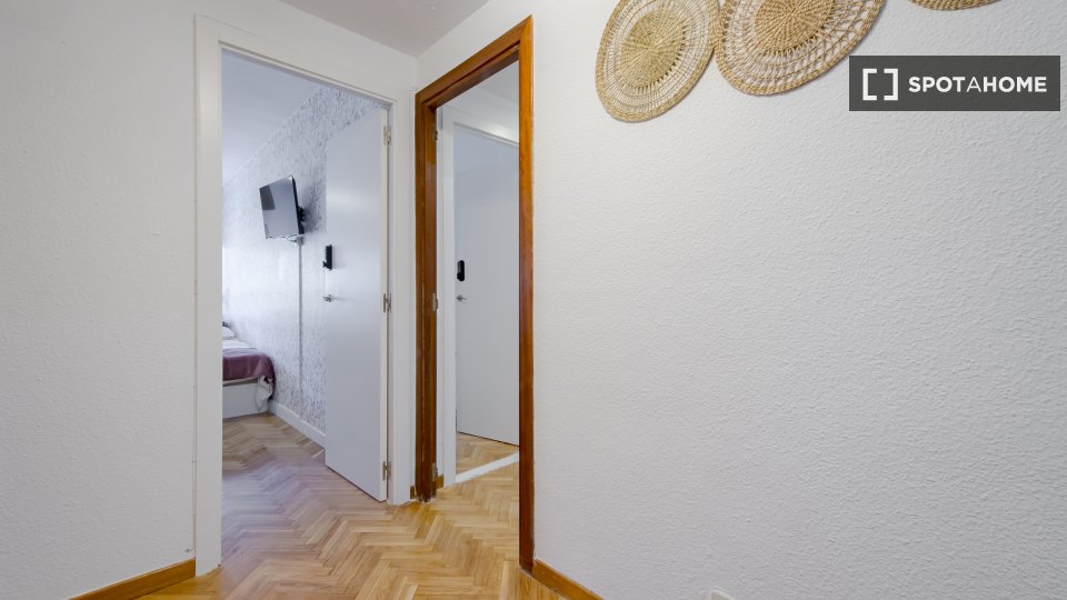 Double room Madrid, 7 beds — photo 6