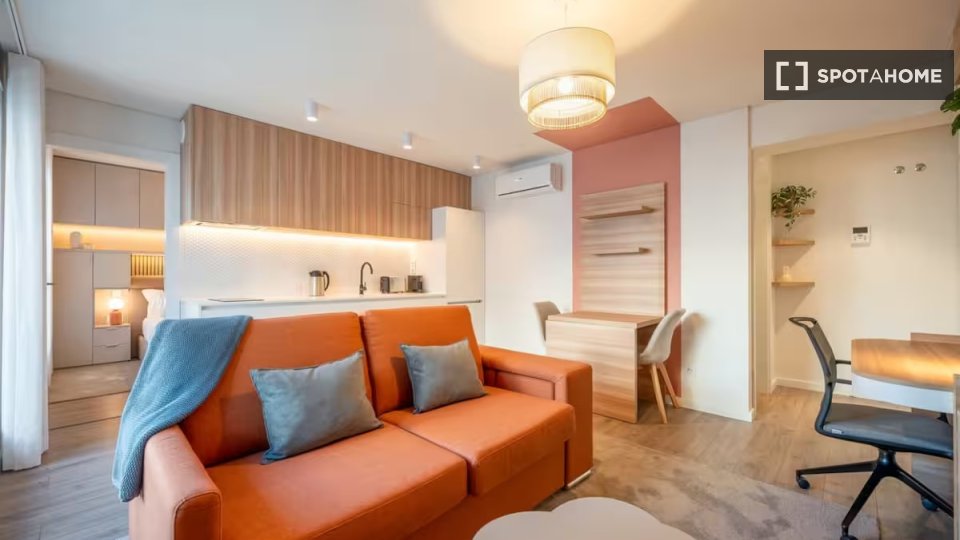 Apartment Lisbon, 1 bed — photo 18